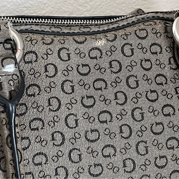 Guess Satchel Handbag Purse - Picture 6 of 12